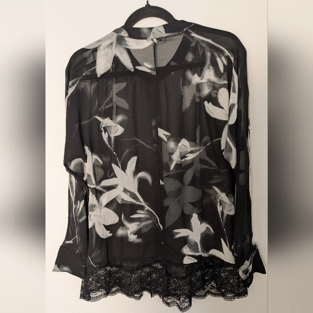 Calvin Klein Women’s Floral Chiffon Button-Up Sheer Top Size S Black White Lace - Picture 5 of 10